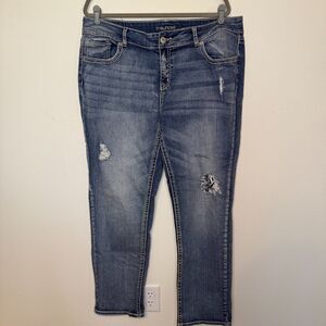 Maurices Stretchy Distressed Jeans | Women's Size 18 | Mid-Rise | Never Worn